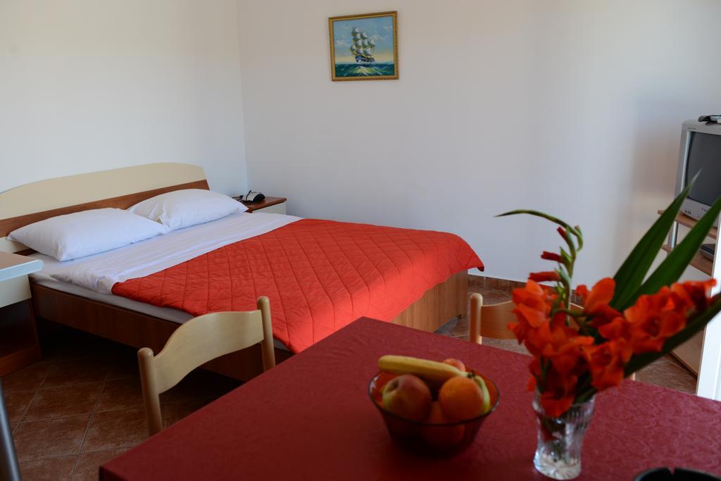Apartments Vila Lazarevic ติวัต ห้อง รูปภาพ